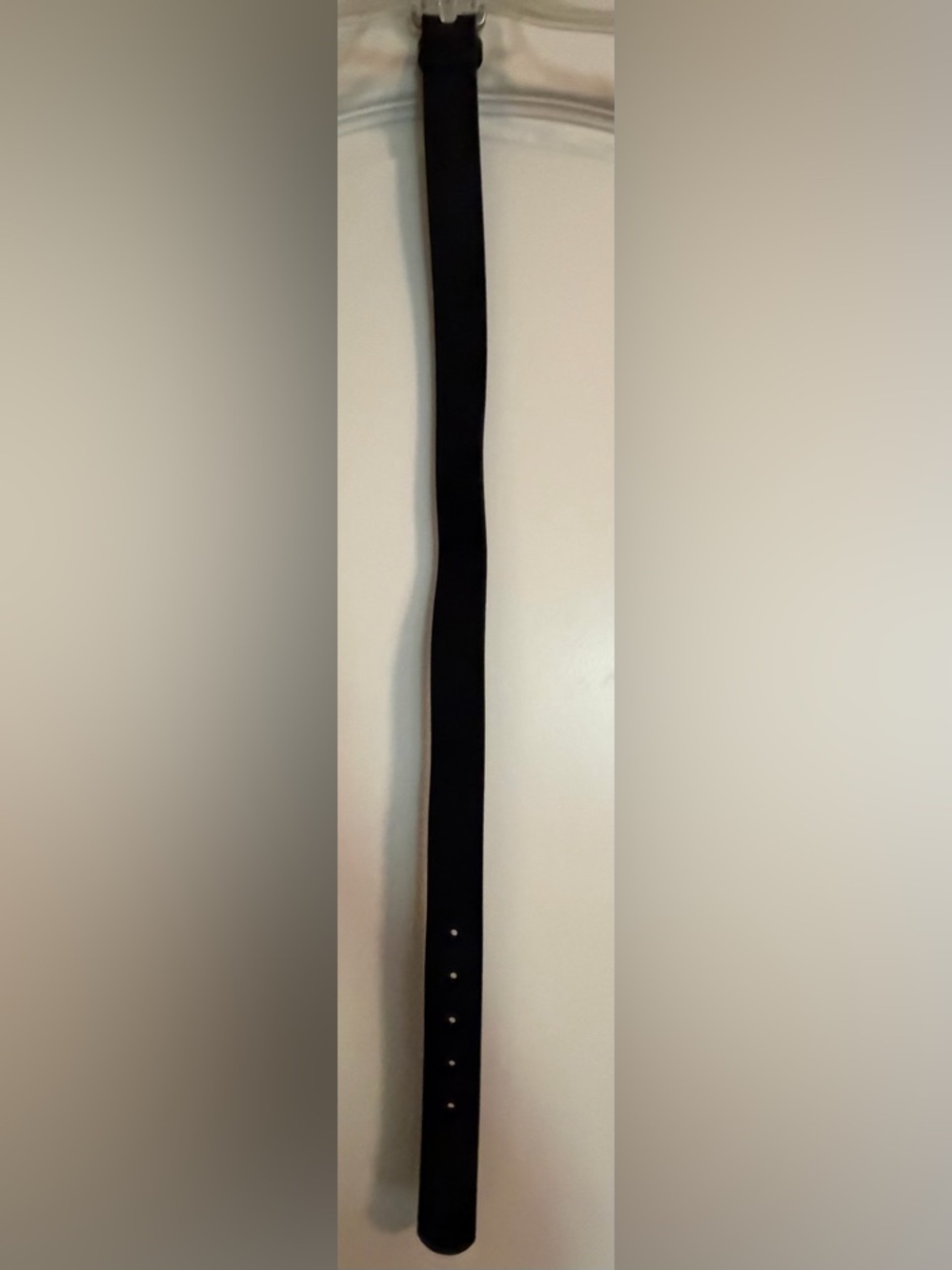 BOYS BLACK LEATHER BELT
SIZE SMALL (24)
Excellent condition